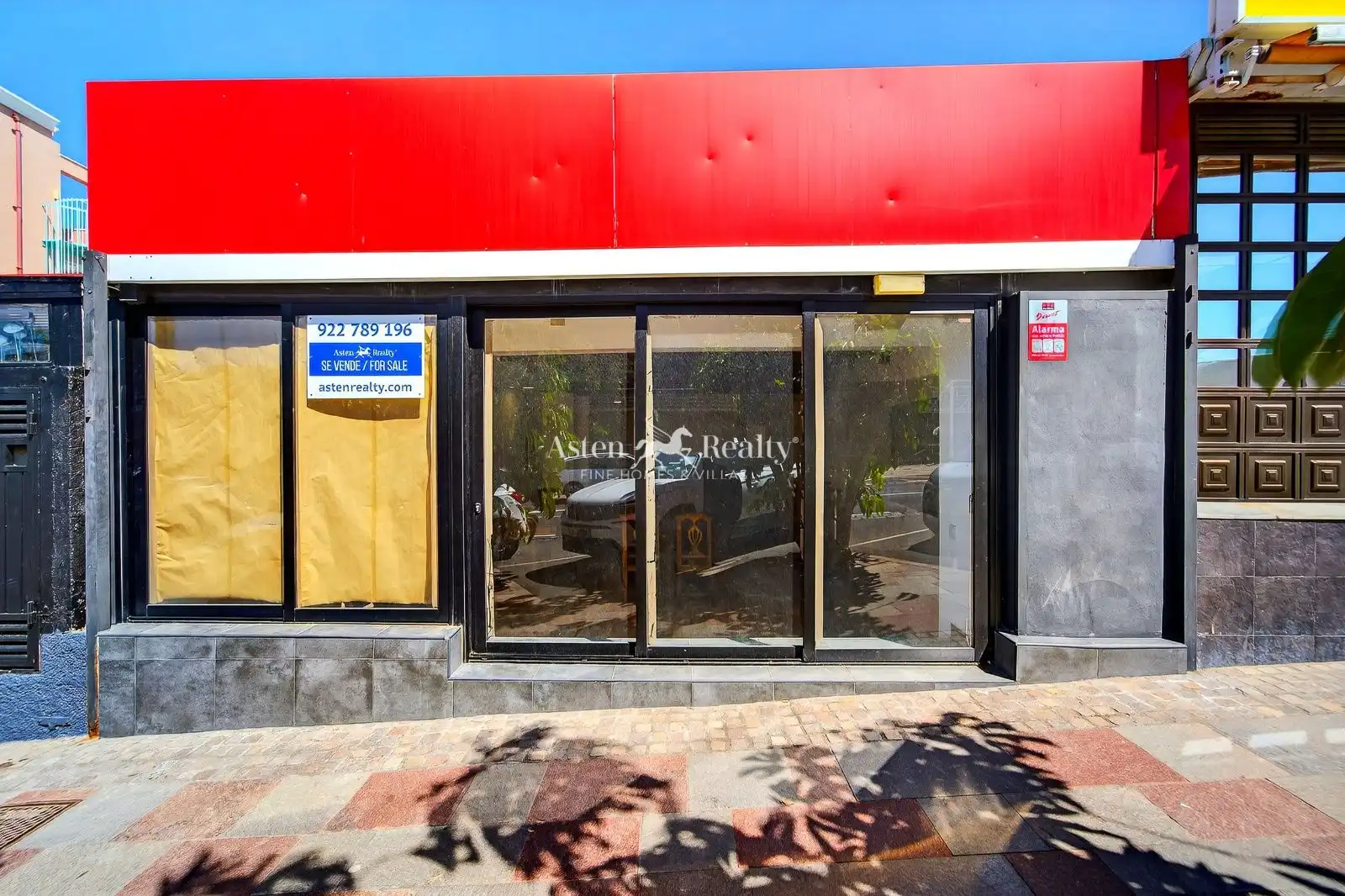 Vista exterior de Local en venta en Guía de Isora con Terraza y Alarma