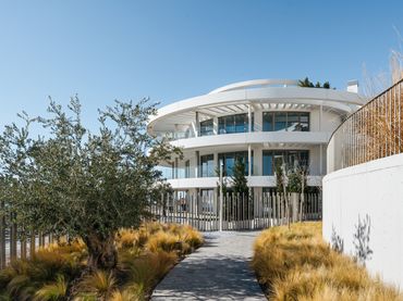 Apartament amb piscina en venda a Benahavís pueblo