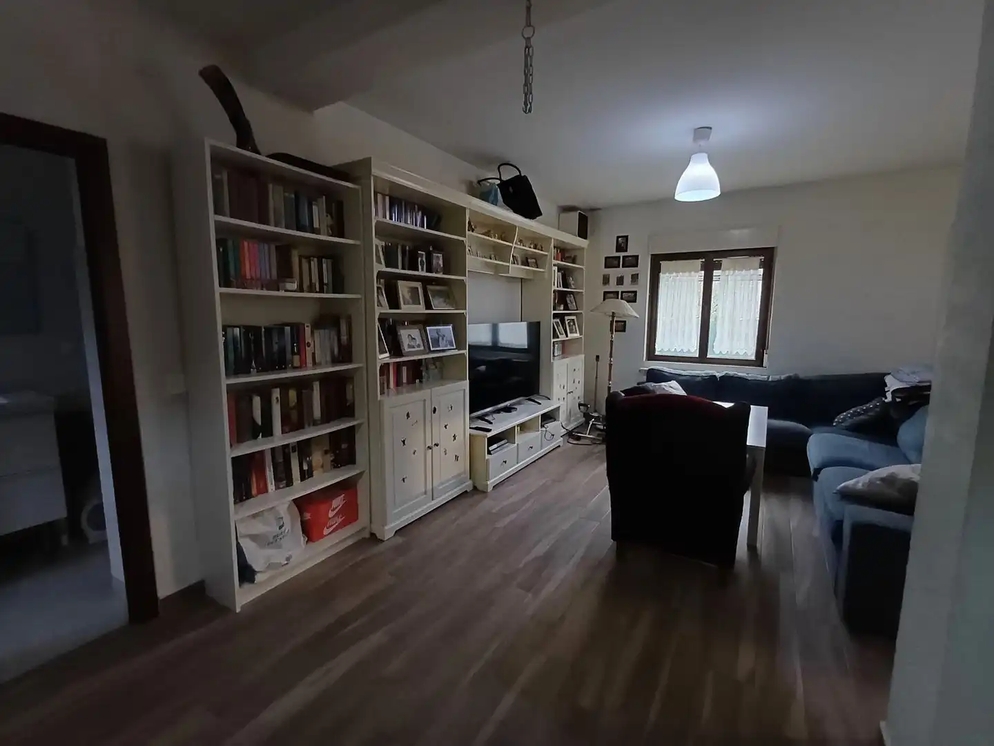 Sala d'estar de Casa o xalet en venda en Siero amb Calefacció, Traster i Piscina