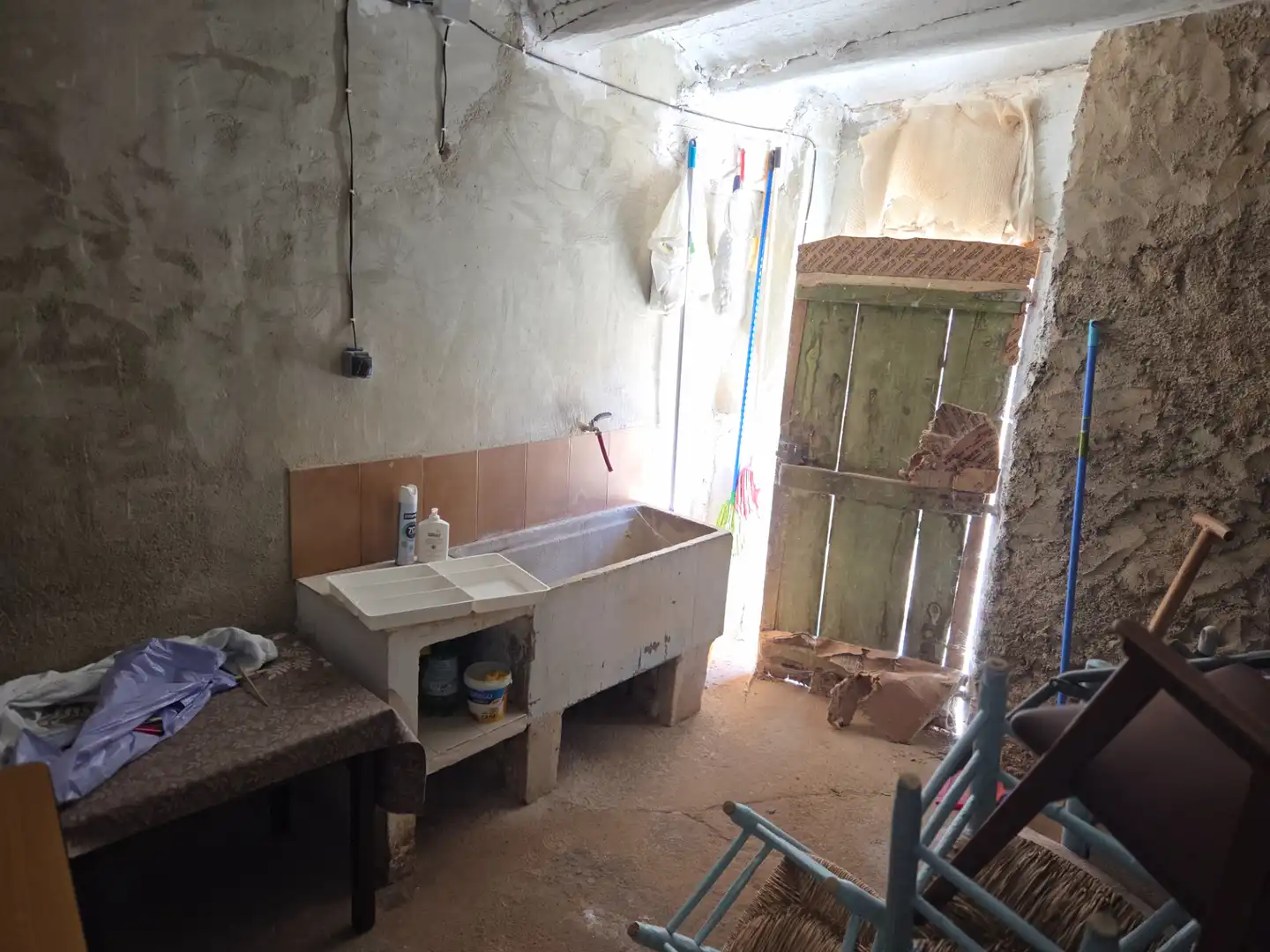 Bany de Casa o xalet en venda en Alfambra amb Terrassa i Moblat