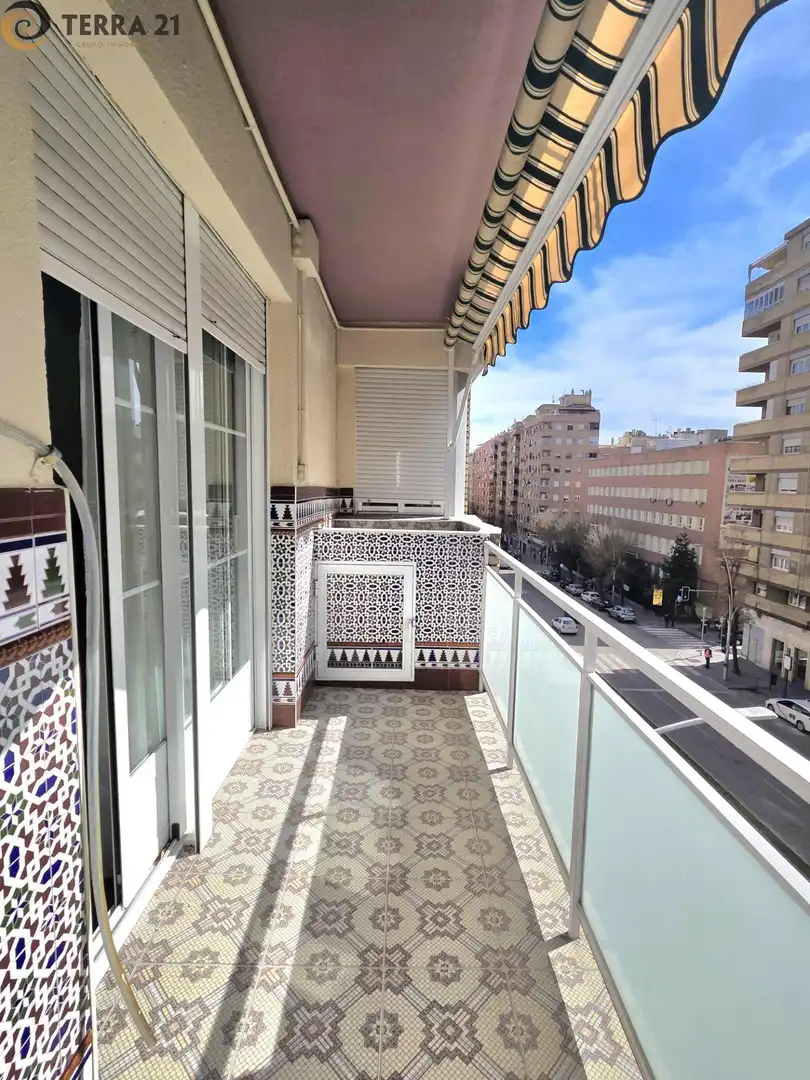 Terrasse von Wohnung zur untervermieten in Jaén mit Klimaanlage, Heizung und Terrasse