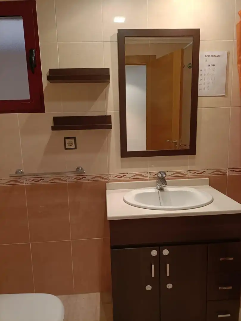 Baño de Apartamento de alquiler en Murcia con Aire acondicionado, Calefacción y Balcón