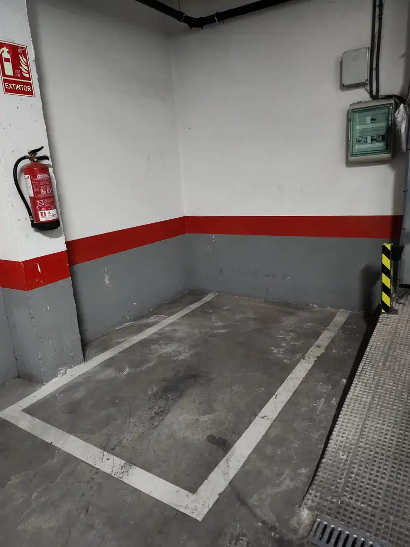 Parkplatz mit Aufzug zum Verkauf in Calle Pedro Alonso, imagen 5