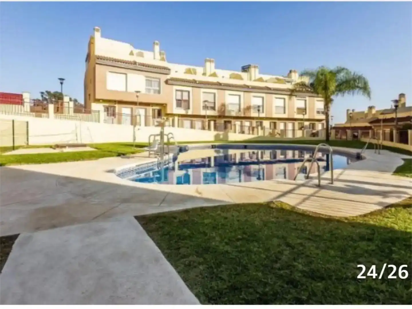Vista exterior de Casa o xalet de lloguer en Vélez-Málaga amb Aire condicionat, Piscina i Balcó
