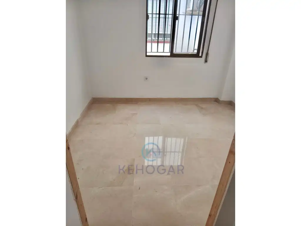 Bedroom of Flat for sale in Arenal - La Pólvora