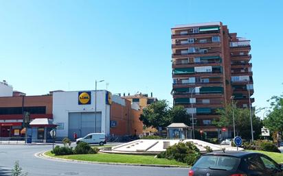 Exterior view of Flat for sale in  Granada Capital  with Balcony