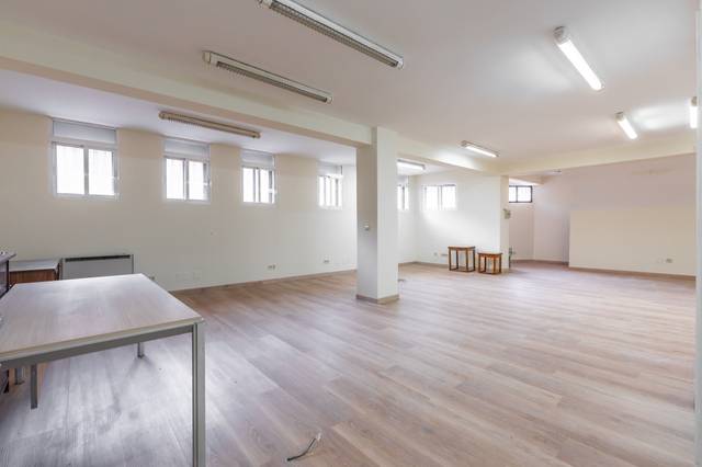 Local comercial en Venta en Calle del General Lacy en Palos de Moguer