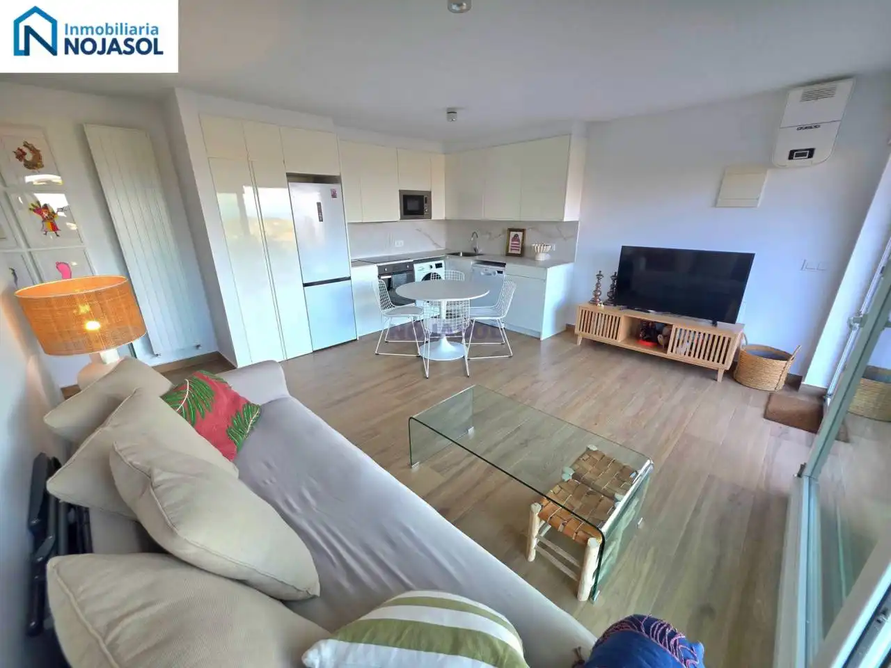 Sala de estar de Apartamento en venta en Comillas (Cantabria) con Calefacción, Terraza y Alarma