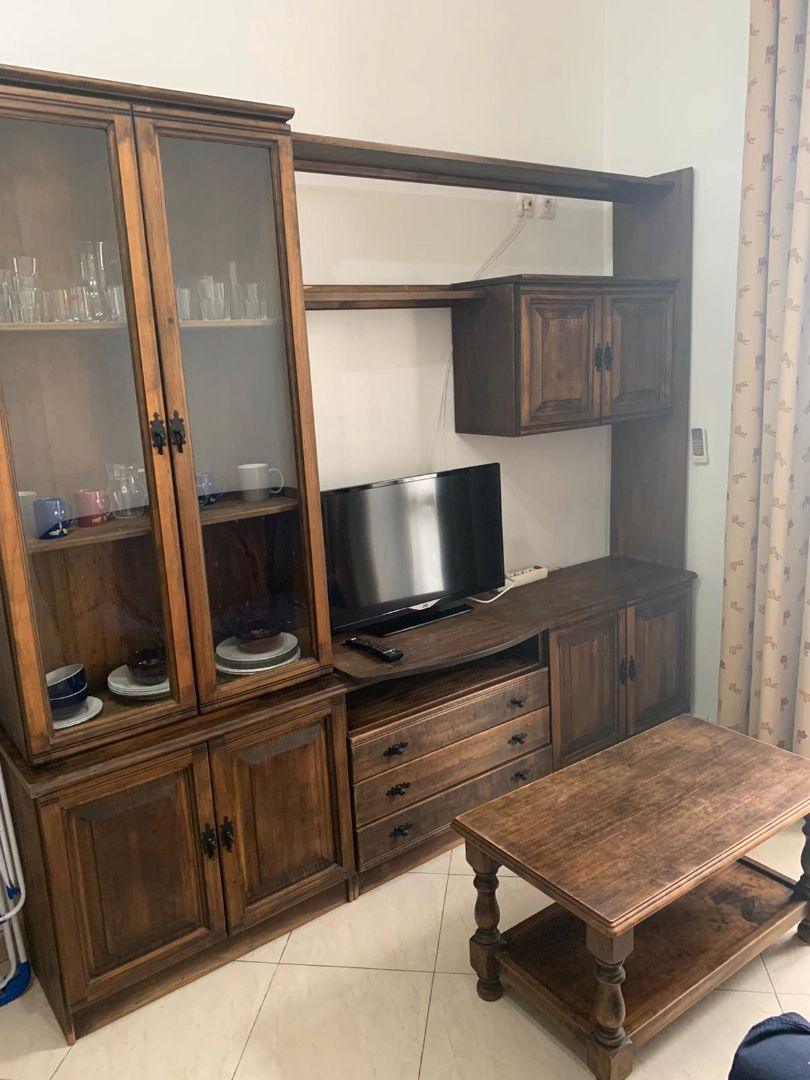 Sala d'estar de Apartament de lloguer en  Granada Capital amb Aire condicionat, Moblat i Rentadora