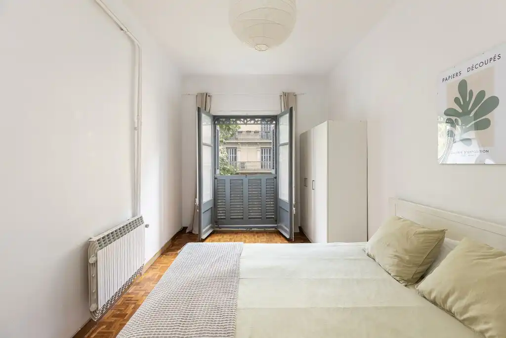 Habitación de Apartamento en venta en Barcelona con Calefacción, Parquet y Balcón