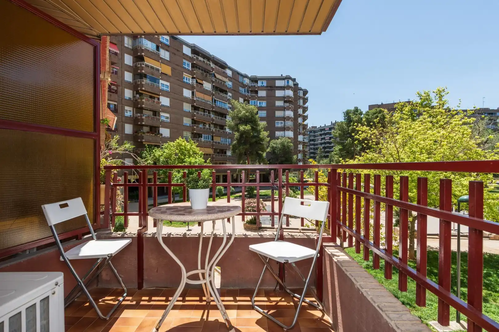 Piso en venta en Avenida ALIERTA, CESAREO, 42, Parque Miraflores
