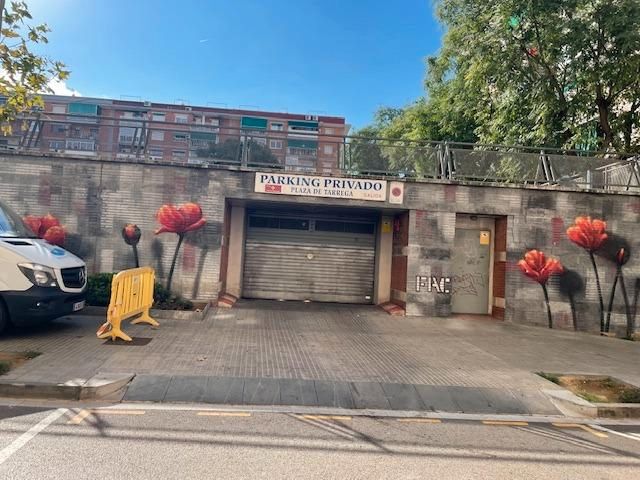 Aparcament de Garatge en venda en Cornellà de Llobregat