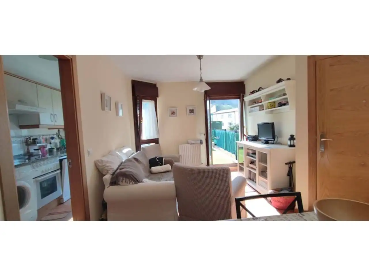 Sala d'estar de Dúplex en venda en Llanes amb Jardí privat, Terrassa i Moblat