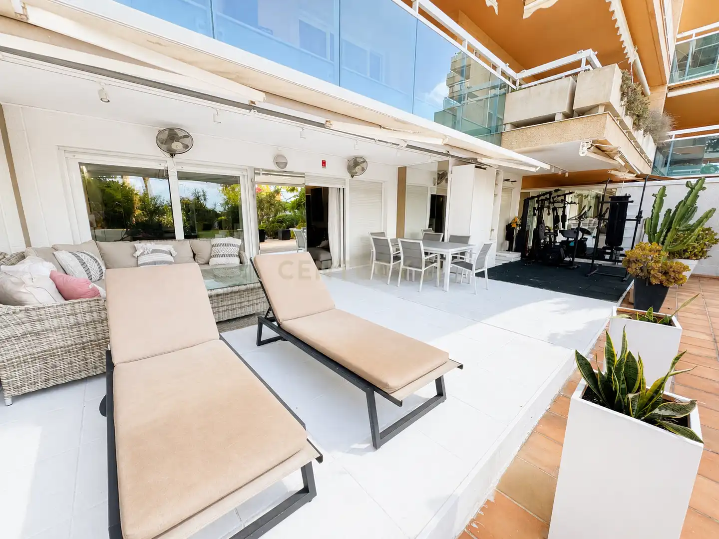 Wohnungen zur Miete in CL DE S'ILLA PLANA 1025 EDIFICIO AQUATIC PARKEIVIS, Marina Botafoc - Platja de Talamanca