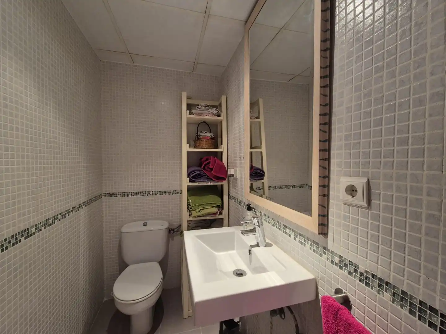Badezimmer von Wohnung zum Verkauf in El Ejido mit Klimaanlage, Abstellraum und Möbliert