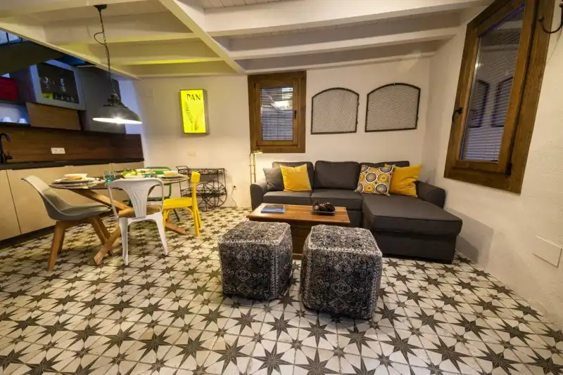 Sala de estar de Casa o chalet en venta en Garganta la Olla con Aire acondicionado, Calefacción y Jardín privado