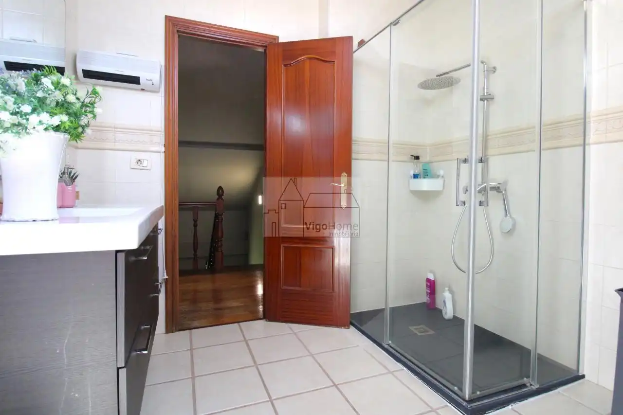 Baño de Casa o chalet en venta en Mos con Calefacción, Jardín privado y Trastero