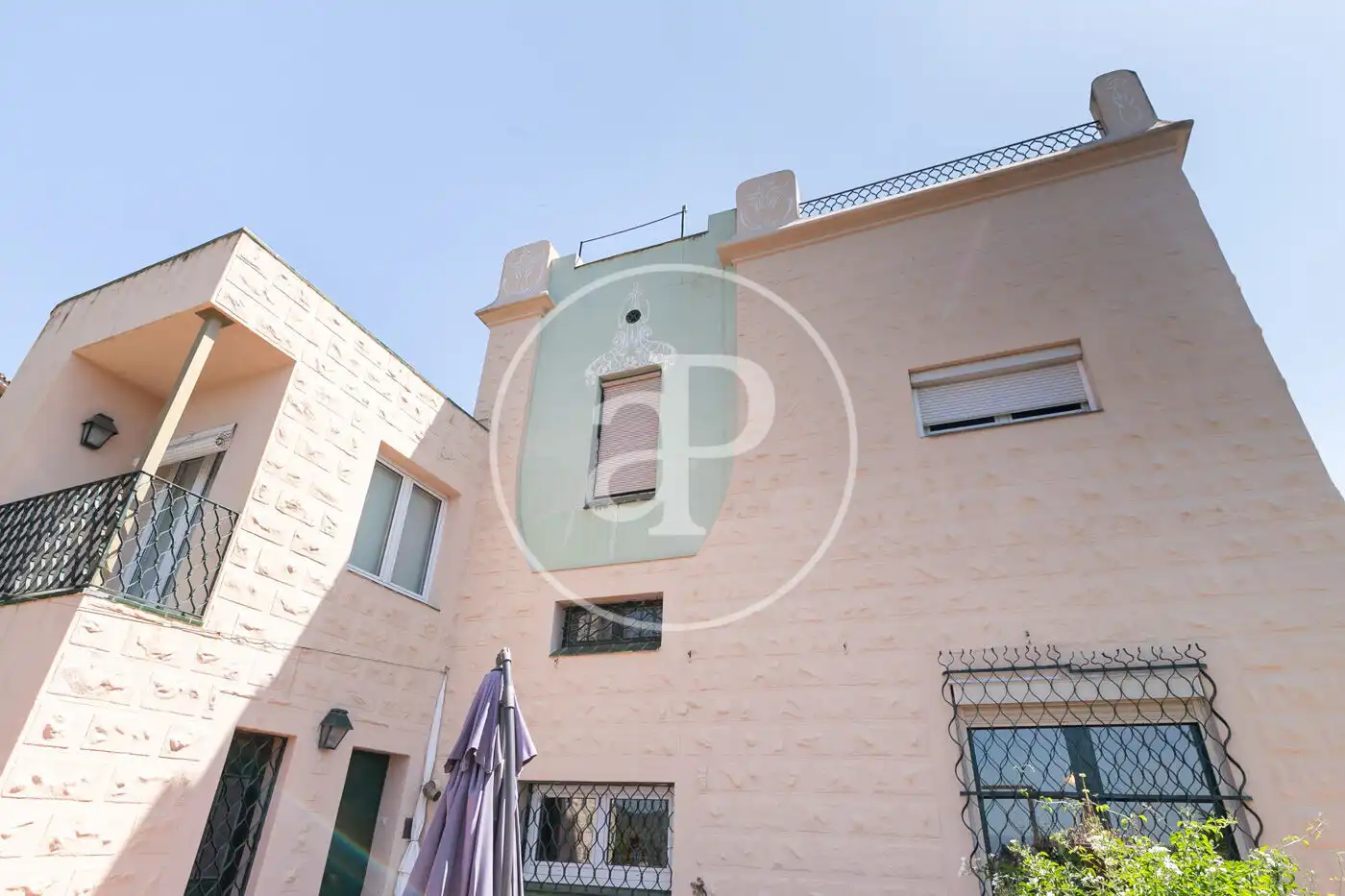 Vista exterior de Casa o chalet en venta en Barcelona con Calefacción, Jardín privado y Terraza