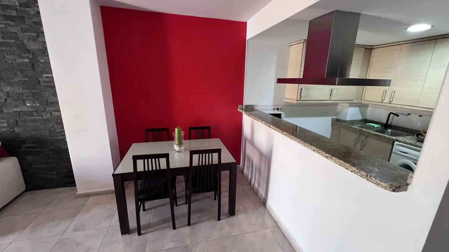 Menjador de Apartament en venda en Benicarló amb Aire condicionat, Terrassa i Moblat