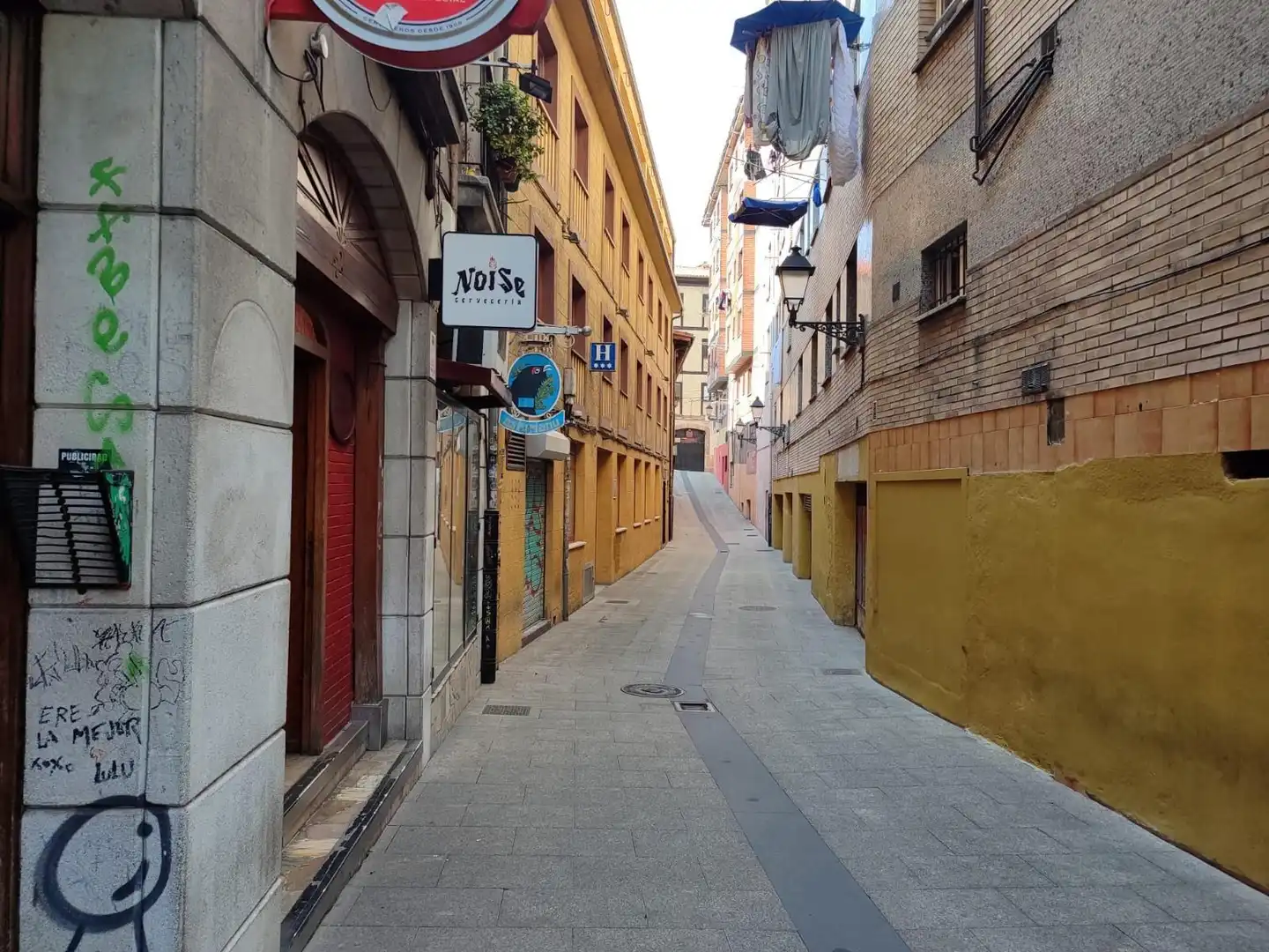 Vista exterior de Pis en venda en Oviedo  amb Calefacció i Traster