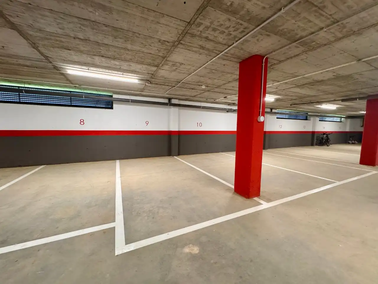 Parkplatz von Wohnung zum Verkauf in Pals mit Klimaanlage, Heizung und Terrasse