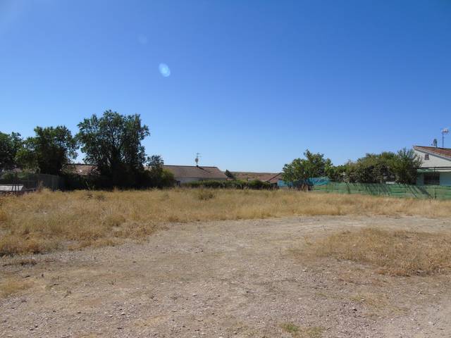 Terreno residencial en Venta en Calle Jazmin en Estremera