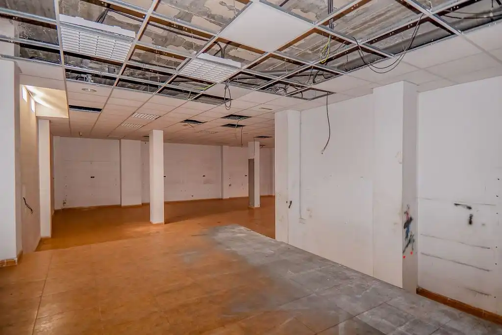 Commercial properties for sale in Calle Gallego, Puente Tocinos