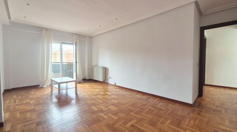 Foto 4 de Piso de alquiler en Prosperidad - Delicias, Salamanca Capital