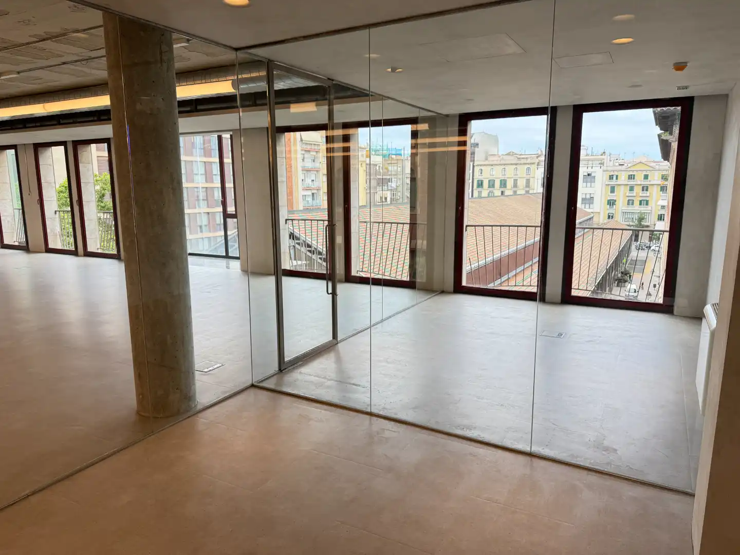Ufficio con ascensore in affitto a Carrer de València, imagen 14