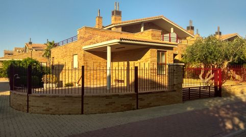 Photo 2 of Houses for sale in Avenida de la Ilustración, 39, Montecanal, Zaragoza Capital