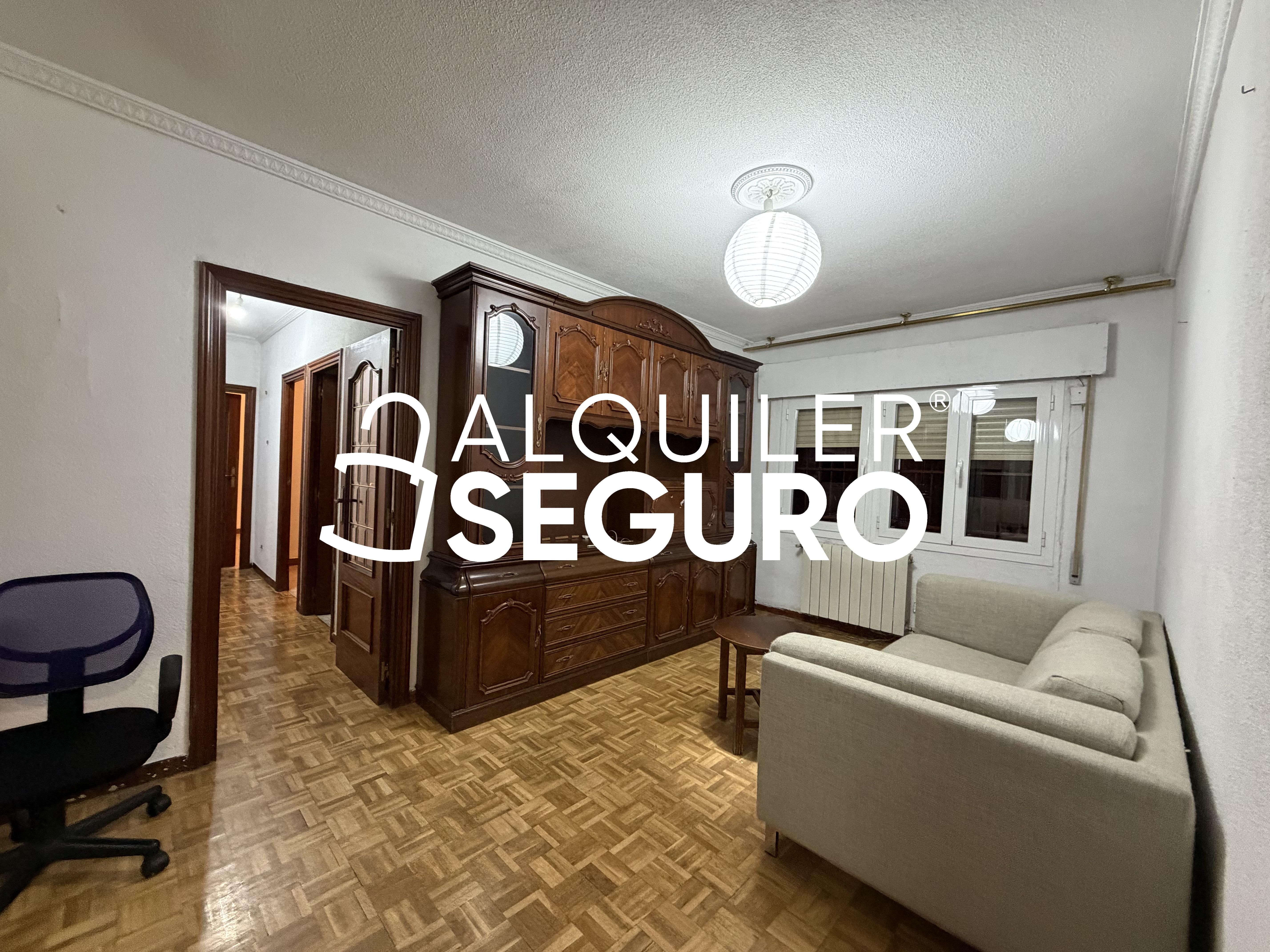 Living room of Flat to rent in  Madrid Capital  with Heating, Storage room and Swimming Pool