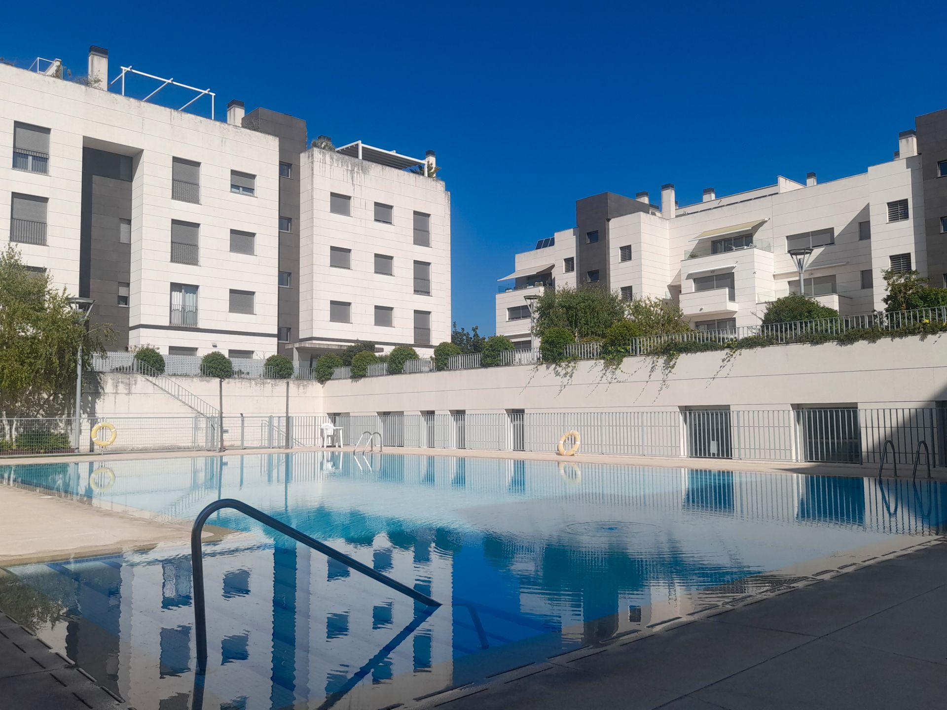 Piscina de Àtic de lloguer en Pozuelo de Alarcón amb Aire condicionat, Calefacció i Parquet