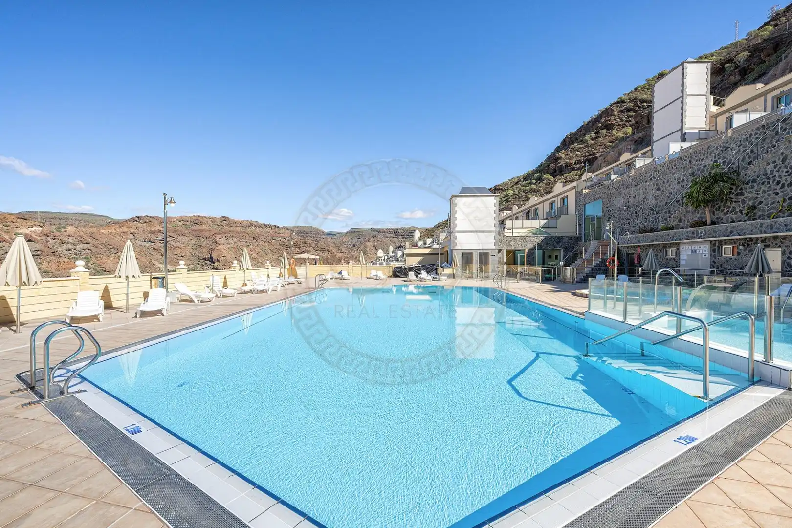 Piscina de Casa adosada de alquiler en Mogán con Aire acondicionado, Jardín privado y Terraza
