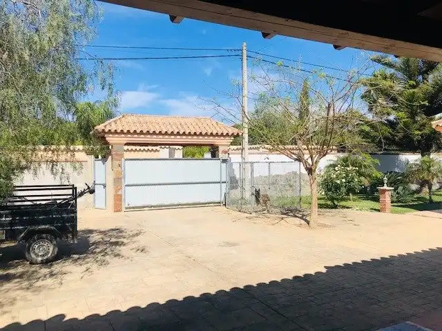 Vista exterior de Casa o xalet de lloguer en Chiclana de la Frontera amb Calefacció, Jardí privat i Terrassa
