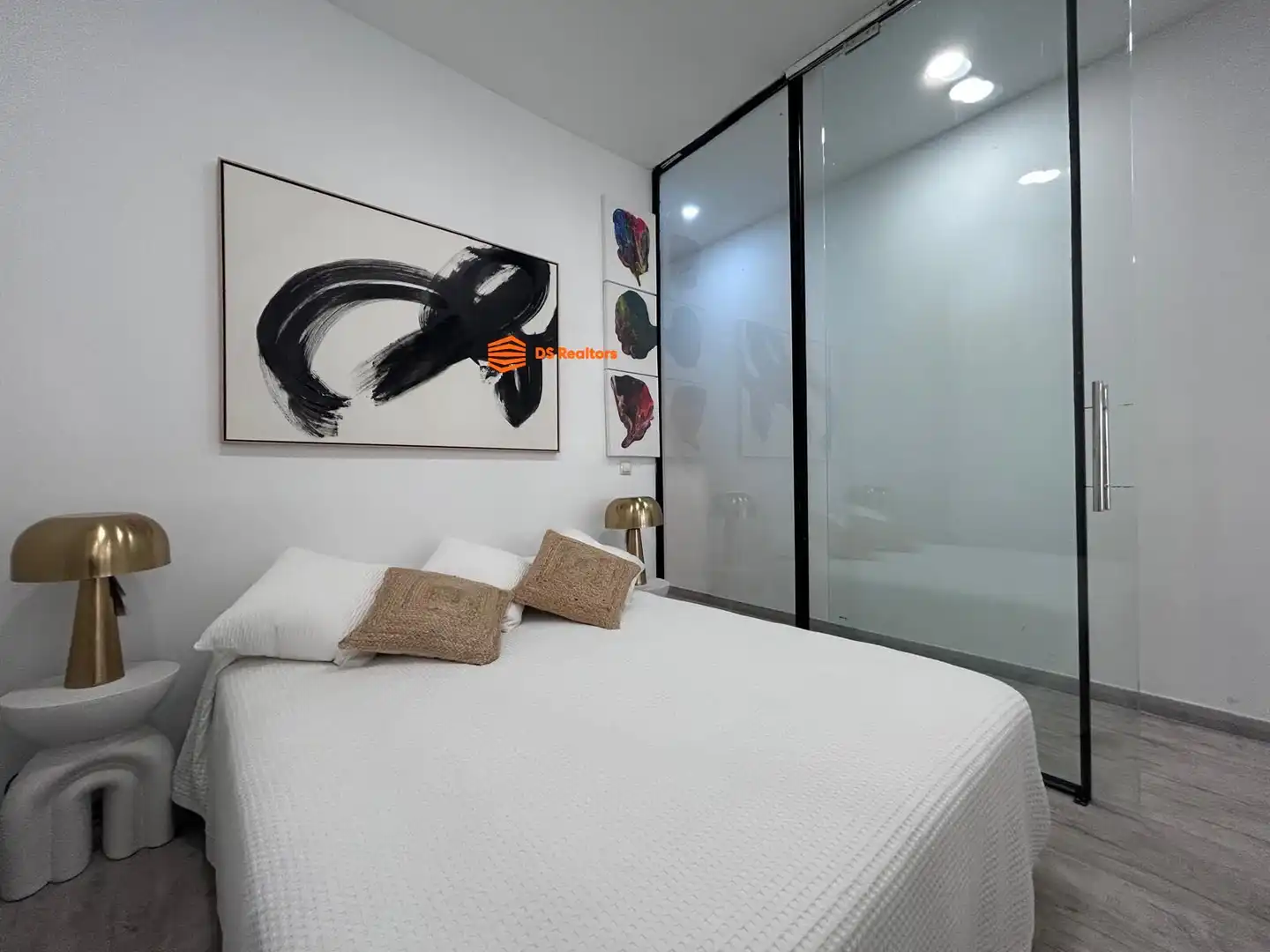Ground floor with lift for sale in Calle ARTISTAS, imagen 18