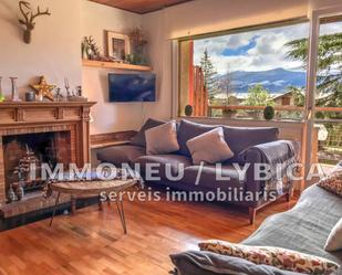 Living room of Flat for sale in Puigcerdà  with Heating, Private garden and Parquet flooring