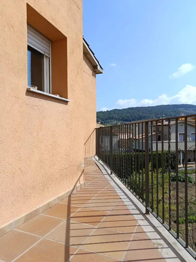 Terrassa de Casa adosada en venda en Sant Julià de Ramis amb Calefacció, Jardí privat i Terrassa