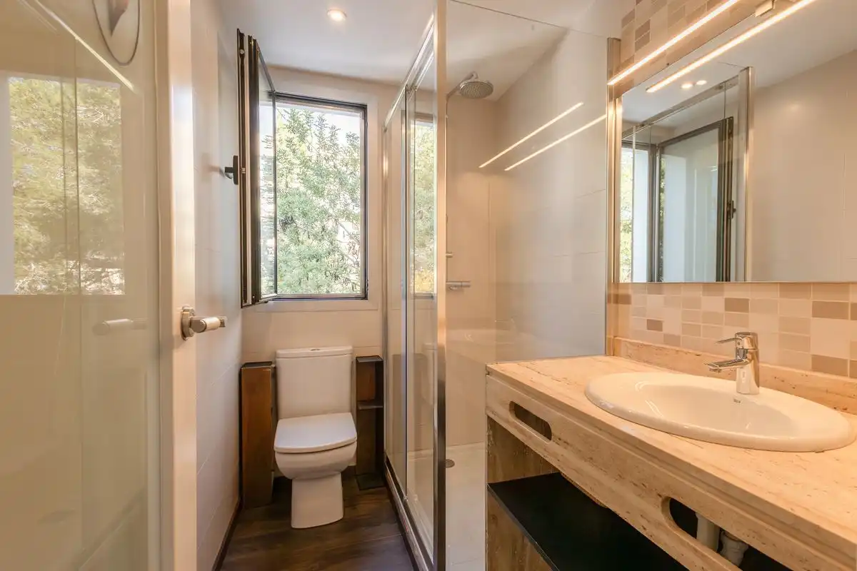 Baño de Piso en venta en Eivissa con Aire acondicionado, Calefacción y Terraza