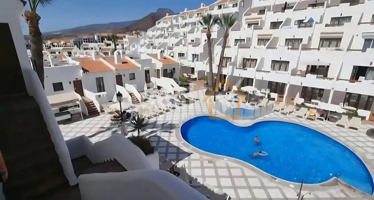 Exterior view of Study for sale in Arona  with Air Conditioner, Terrace and Furnished