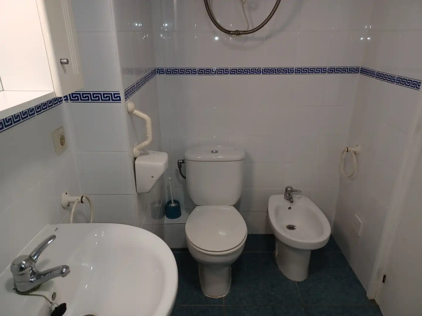 Baño de Apartamento en venta en Figueres con Aire acondicionado, Calefacción y Terraza