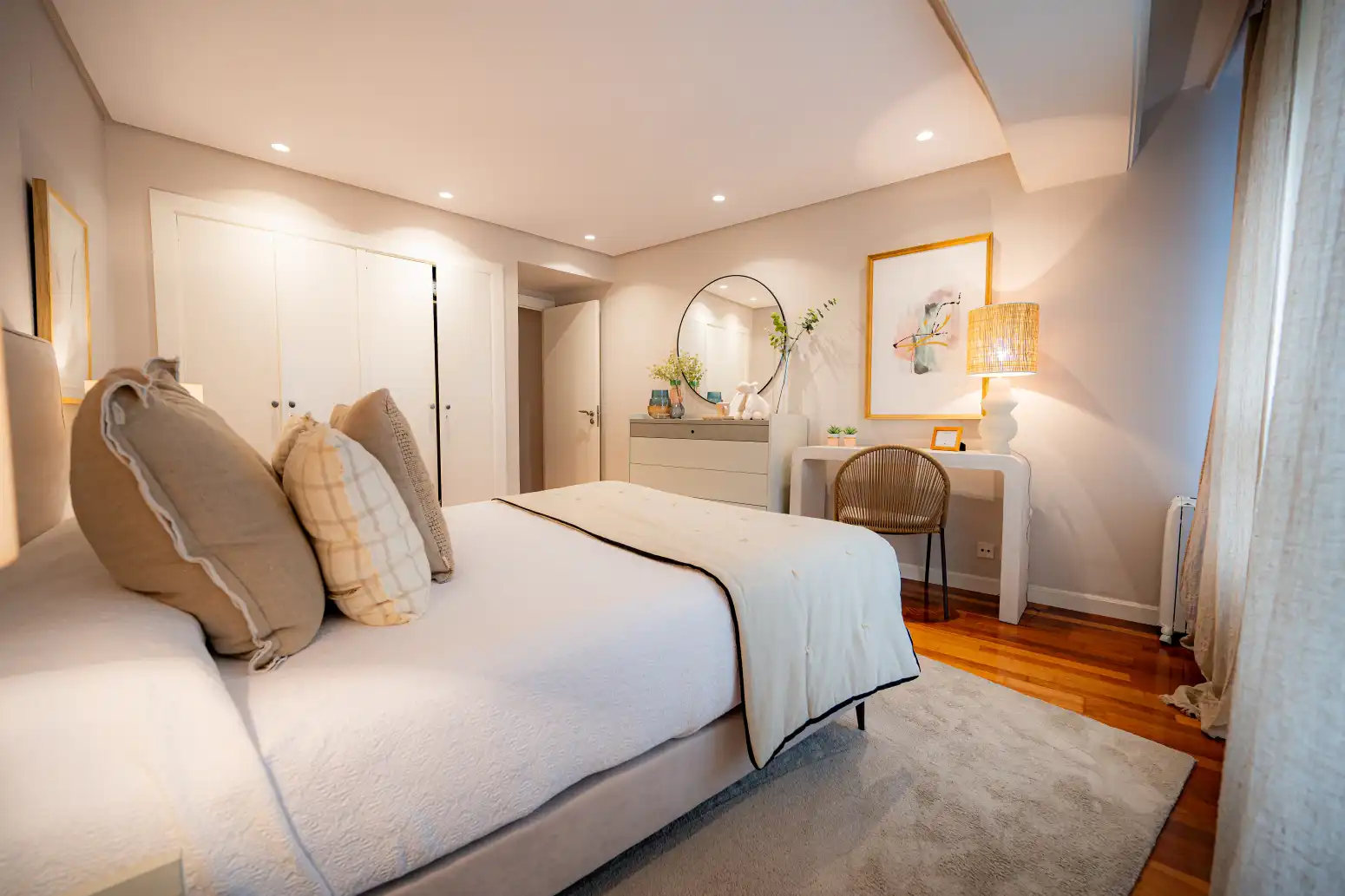 Bedroom of Flat for sale in Oviedo   with Heating, Parquet flooring and Terrace
