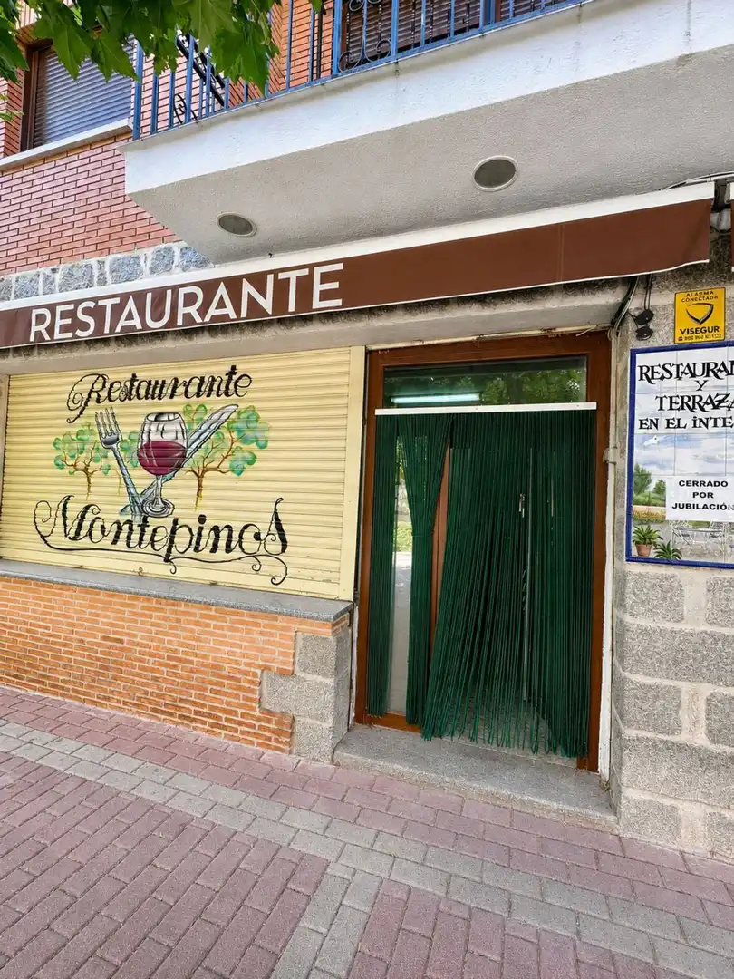 Geschaftsraum zur Miete in El Hoyo de Pinares , Ávila