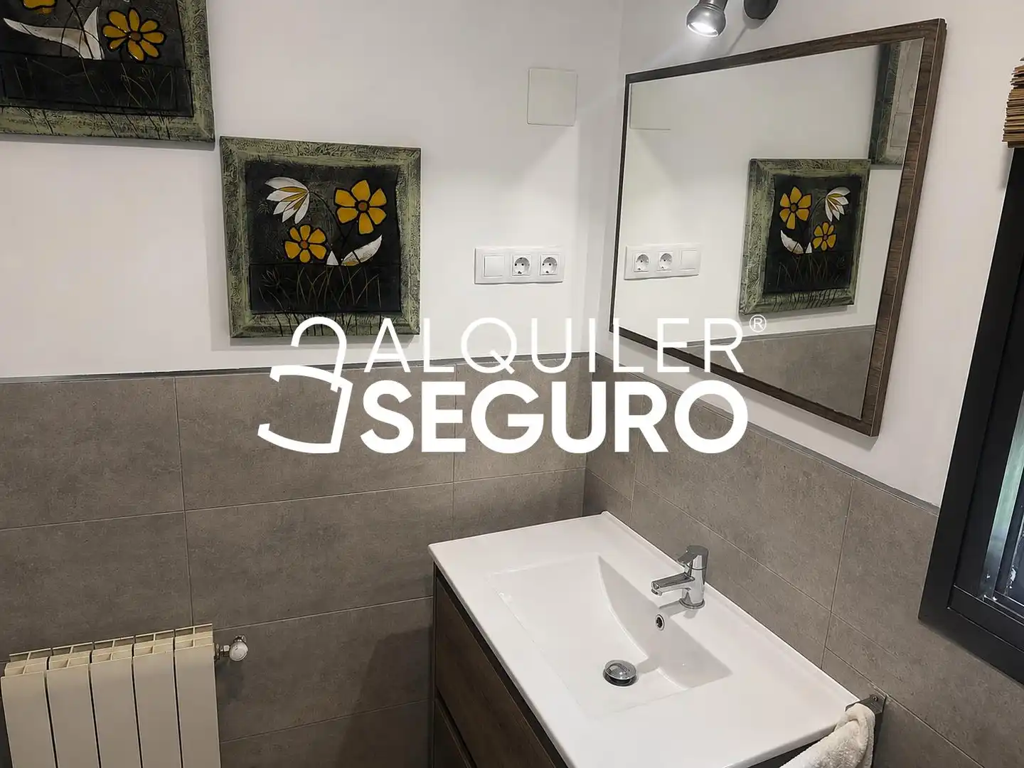 Bathroom of Houses for rent in Lozoyuela-Navas-Sieteiglesias  with Heating, Storage room and Furnished