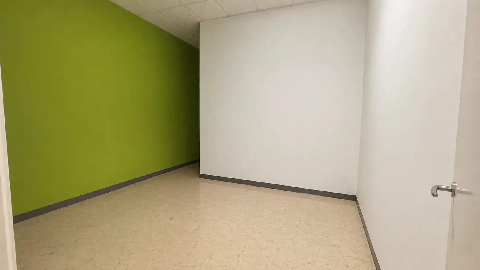Local en venda en Pontevedra Capital  amb Alarma