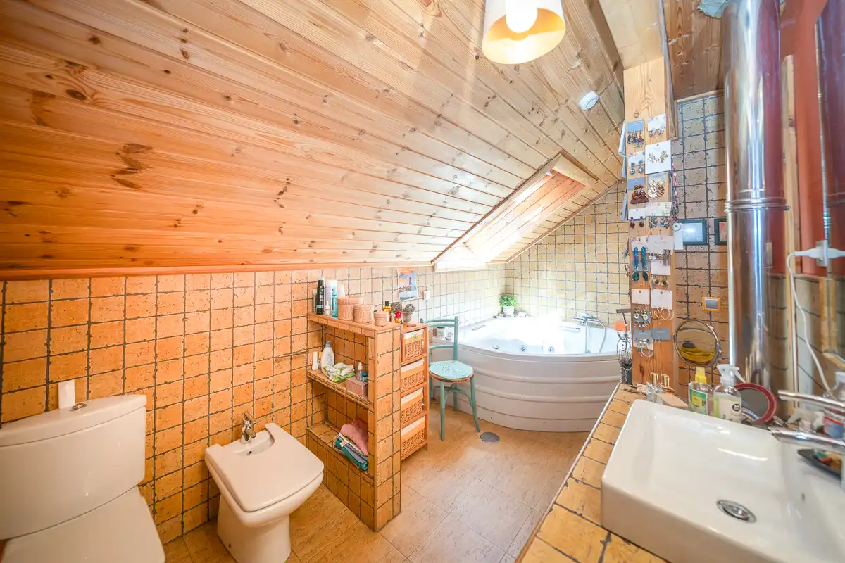 Baño de Casa o chalet en venta en Valdemorillo con Aire acondicionado, Jardín privado y Terraza