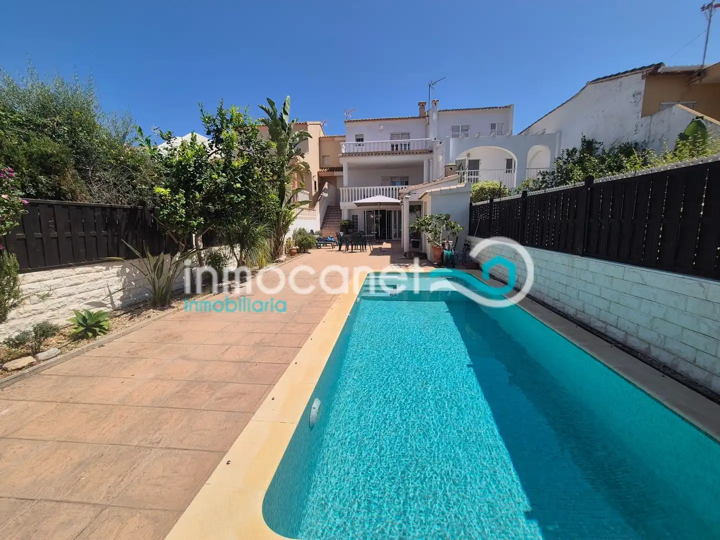 Piscina de Casa adosada en venda en Oliva amb Jardí privat, Terrassa i Piscina