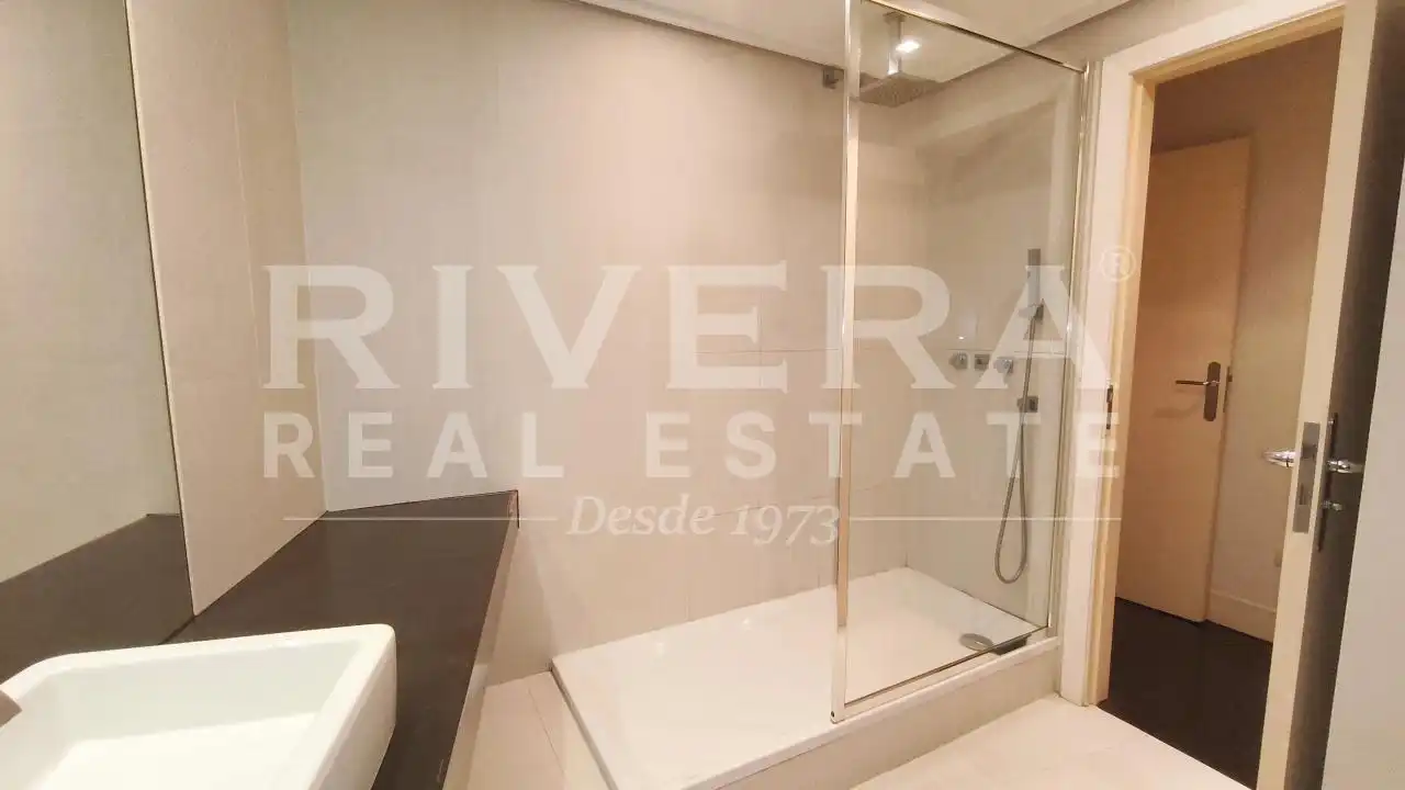 Bathroom of Flat for sale in Vigo   with Heating