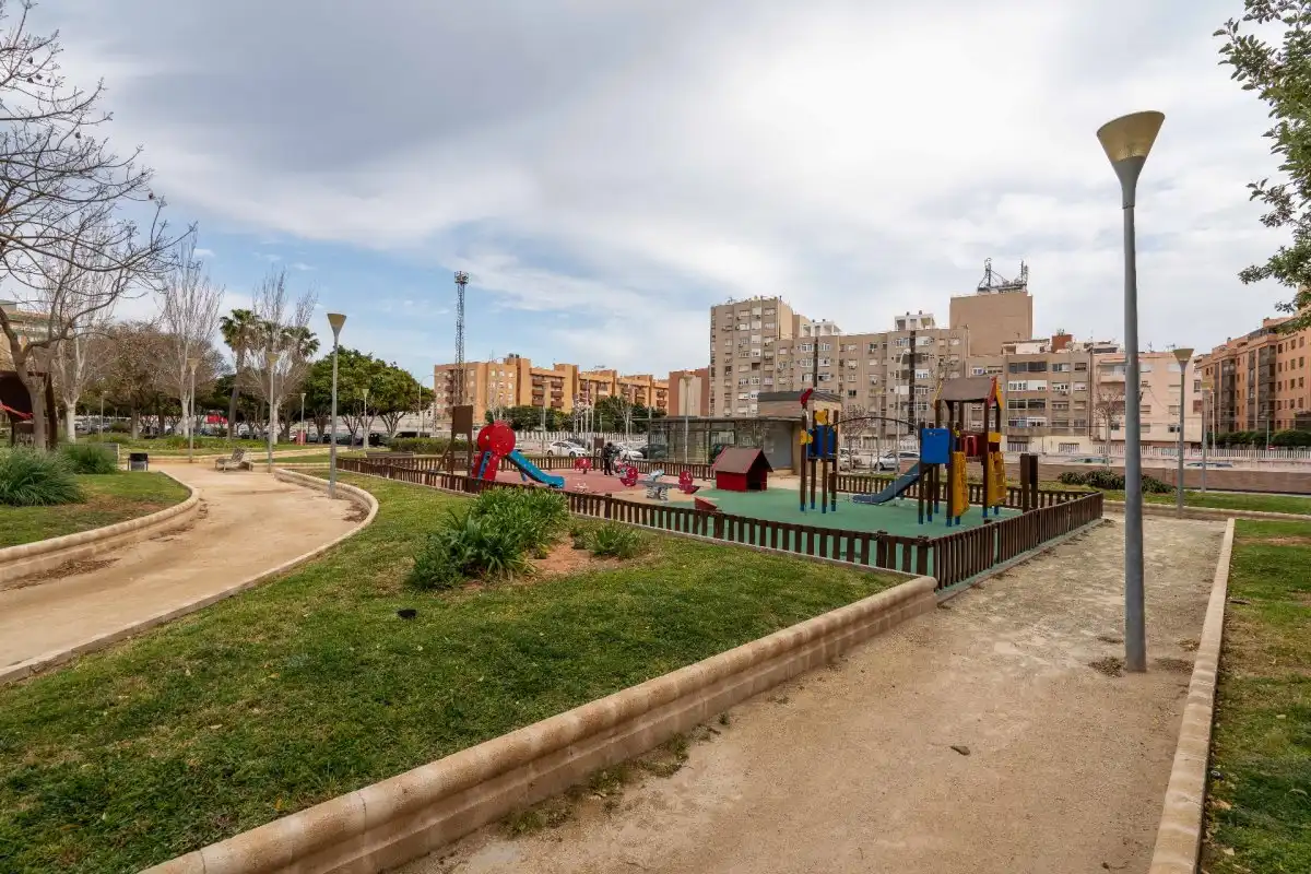 Pis amb piscina de lloguer a Calle Ana Maria Matute, imagen 20