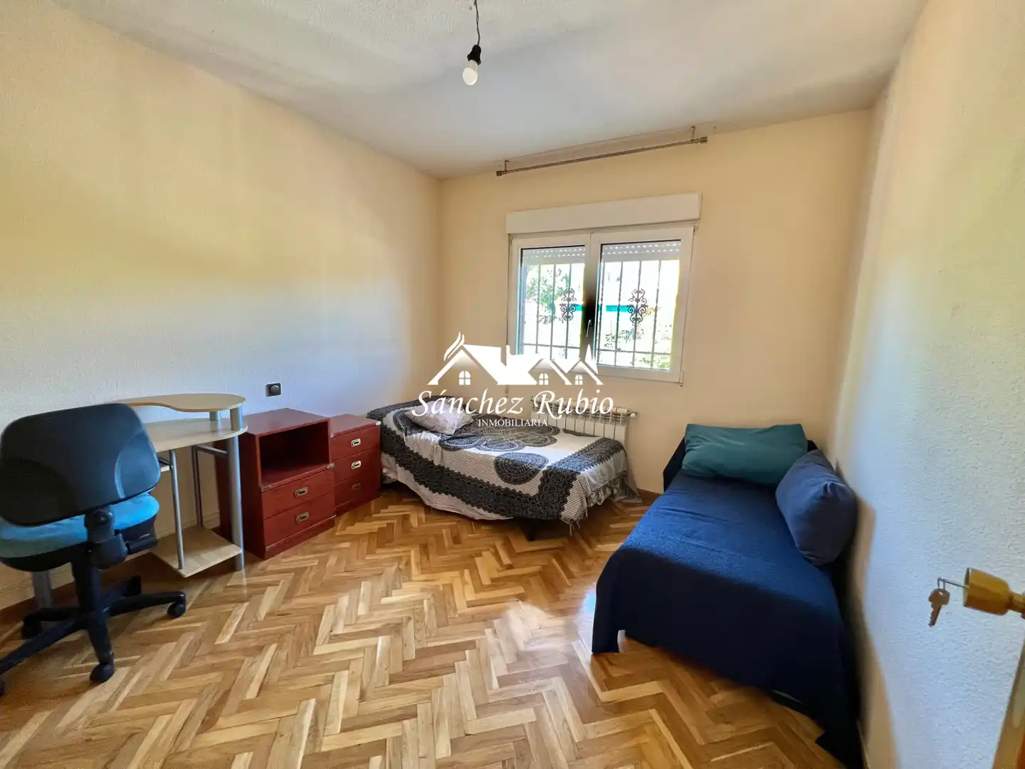 Bedroom of Houses for sale in Galapagar  with Heating, Private garden and Parquet flooring