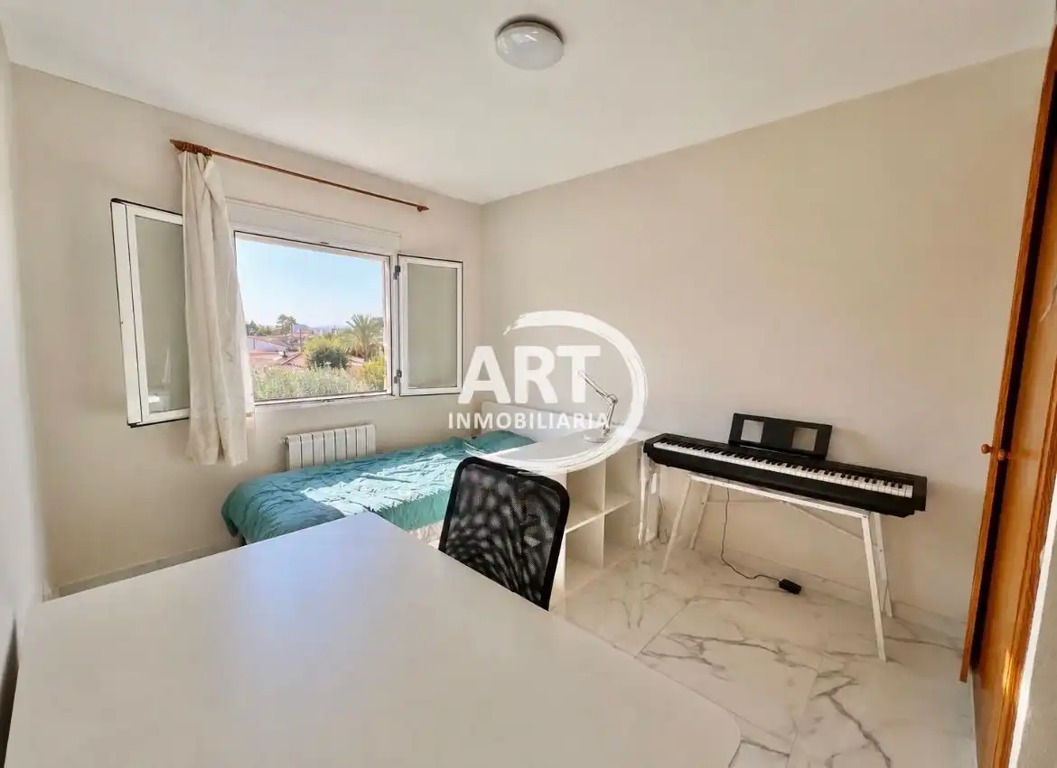Dormitori de Casa o xalet en venda en L'Eliana amb Aire condicionat, Calefacció i Jardí privat